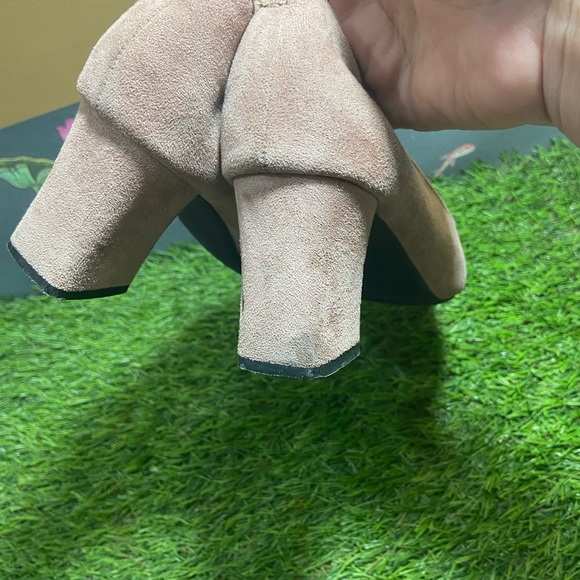 Heels. Size - 37 - Picture 10 of 13